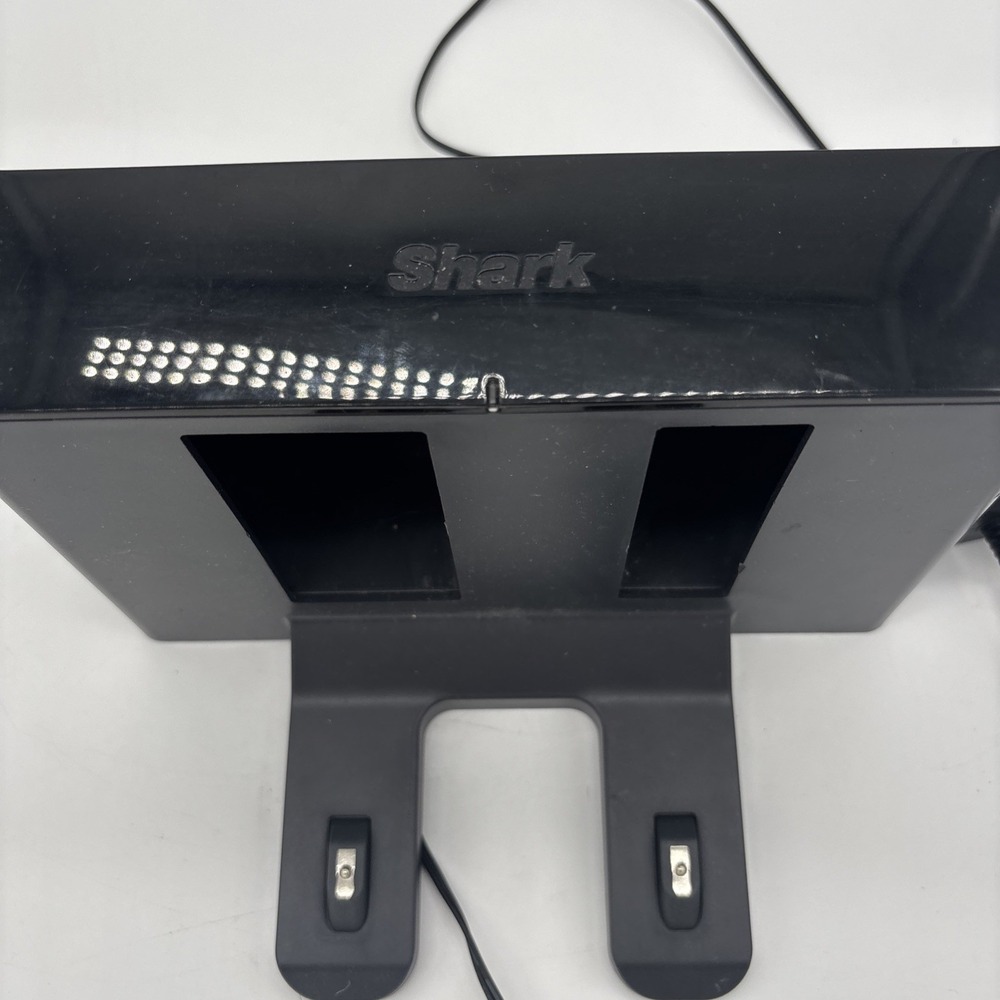Shark RV2001 / WD RV2000WD RV2001DRUS RV2001WRUS CHARGING DOCK BASE # XDCKRV2000 - Picture 4 of 9